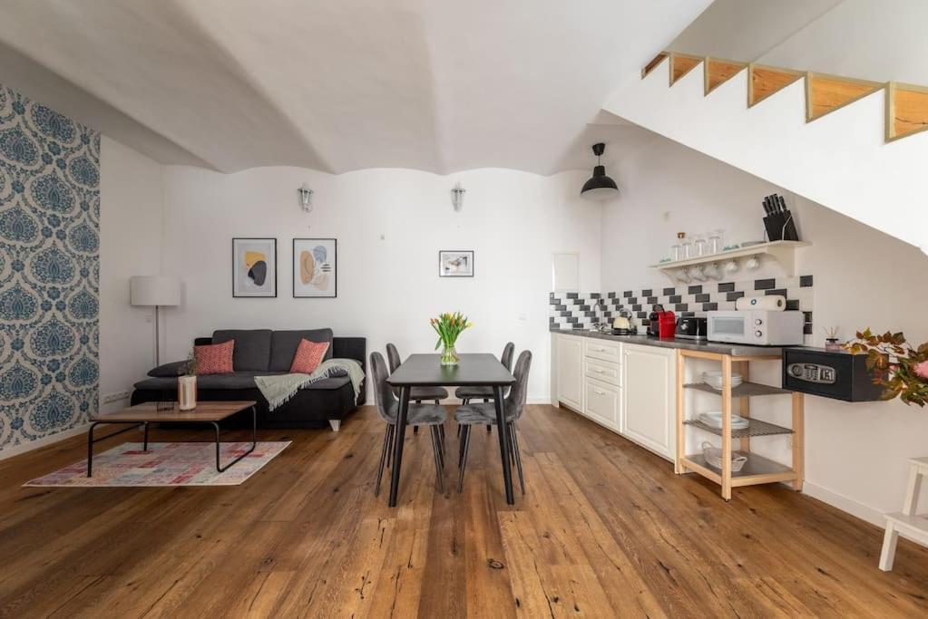 דירות וינה Cozy 1Br Duplex Near Center By Hm מראה חיצוני תמונה